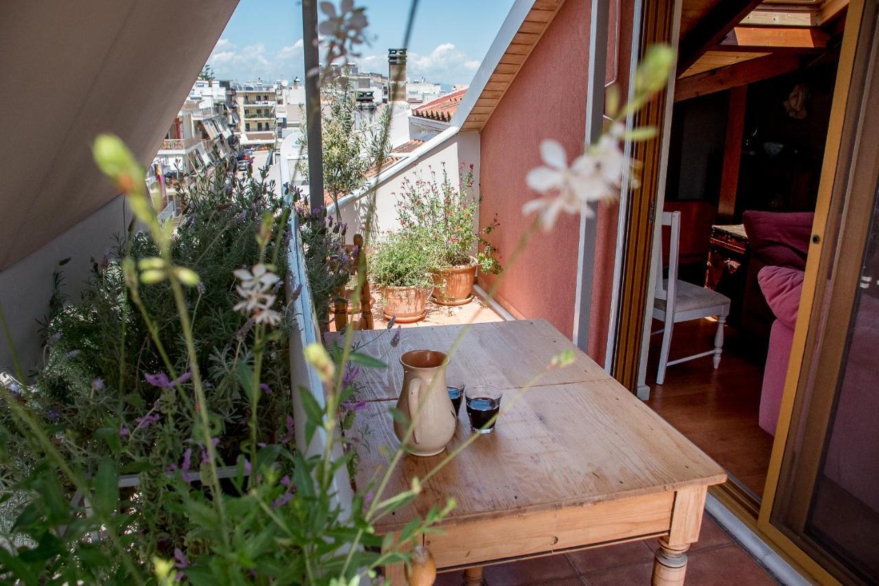 Country Style Attic In The Heart Of Preveza Apartment Exterior photo
